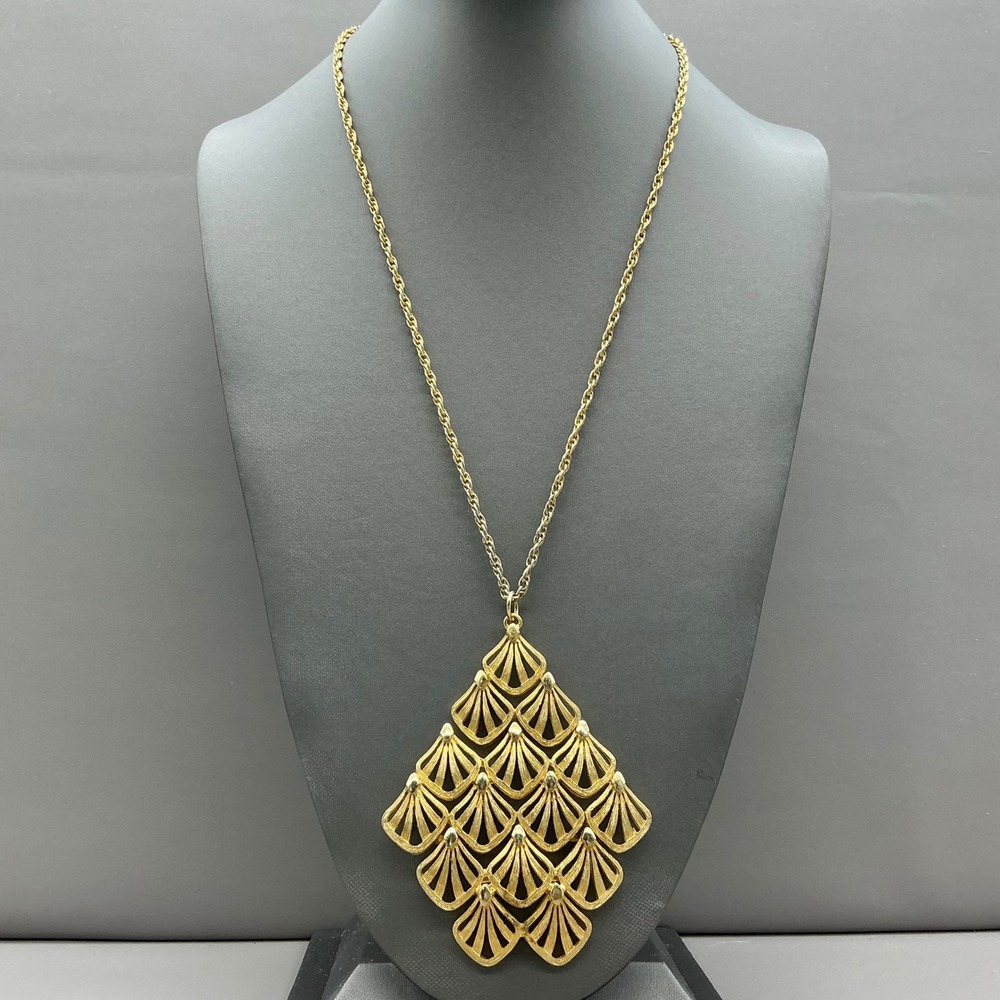 Pendant Necklace Women Gold Vintage Art Deco Geometric Fan Scalloped Statement